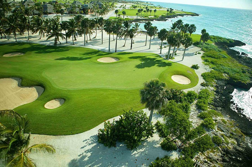 Caribbean Golf Course: Sandals Emerald Reef Golf Club, Bahamas